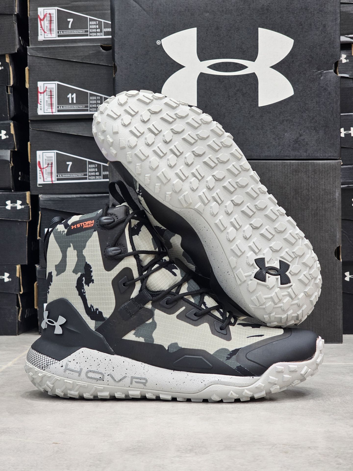 بوت چریکی آندرآرمور هاوار استورم /Under Armour HOVR Storm/سایز 40 الی 45/فروش عمده و تک