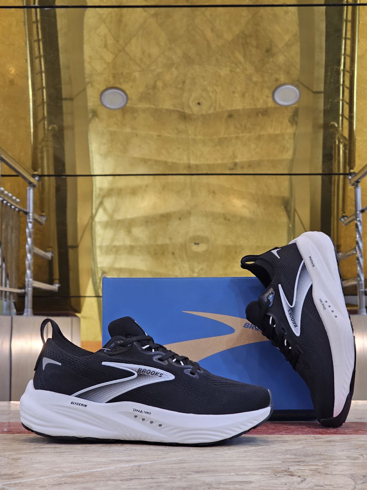 کتونی بروکس گلیسیرین ۲۲ مستر کوالیتی A|سایز بندی ۴۰ تا ۴۵|brooks glycerin 22| تک و عمده موجود |تضمین بهترین کیفیت