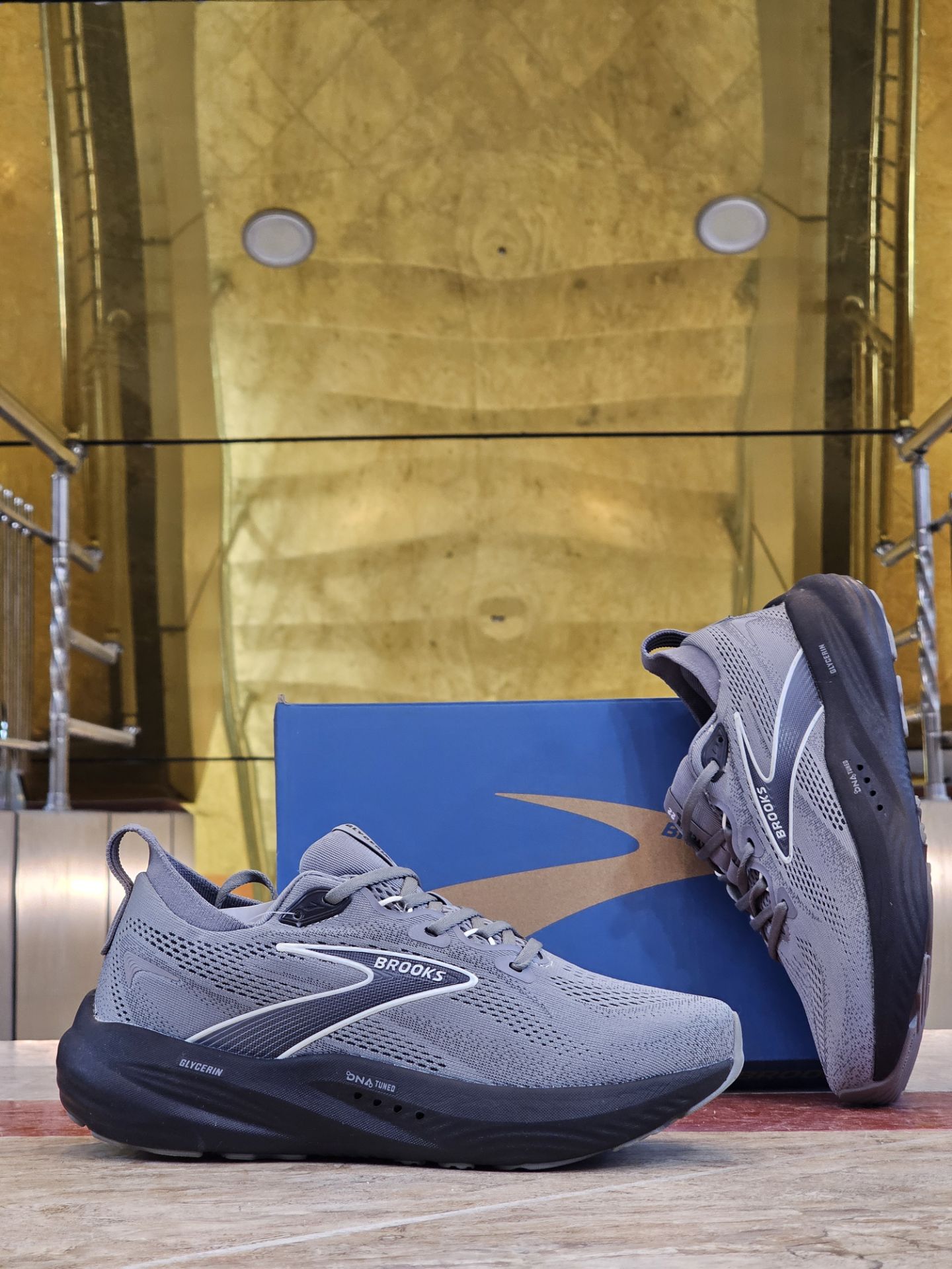 کتونی بروکس گلیسیرین ۲۲ مستر کوالیتی A|سایز بندی ۴۰ تا ۴۵|brooks glycerin 22| تک و عمده موجود |تضمین بهترین کیفیت