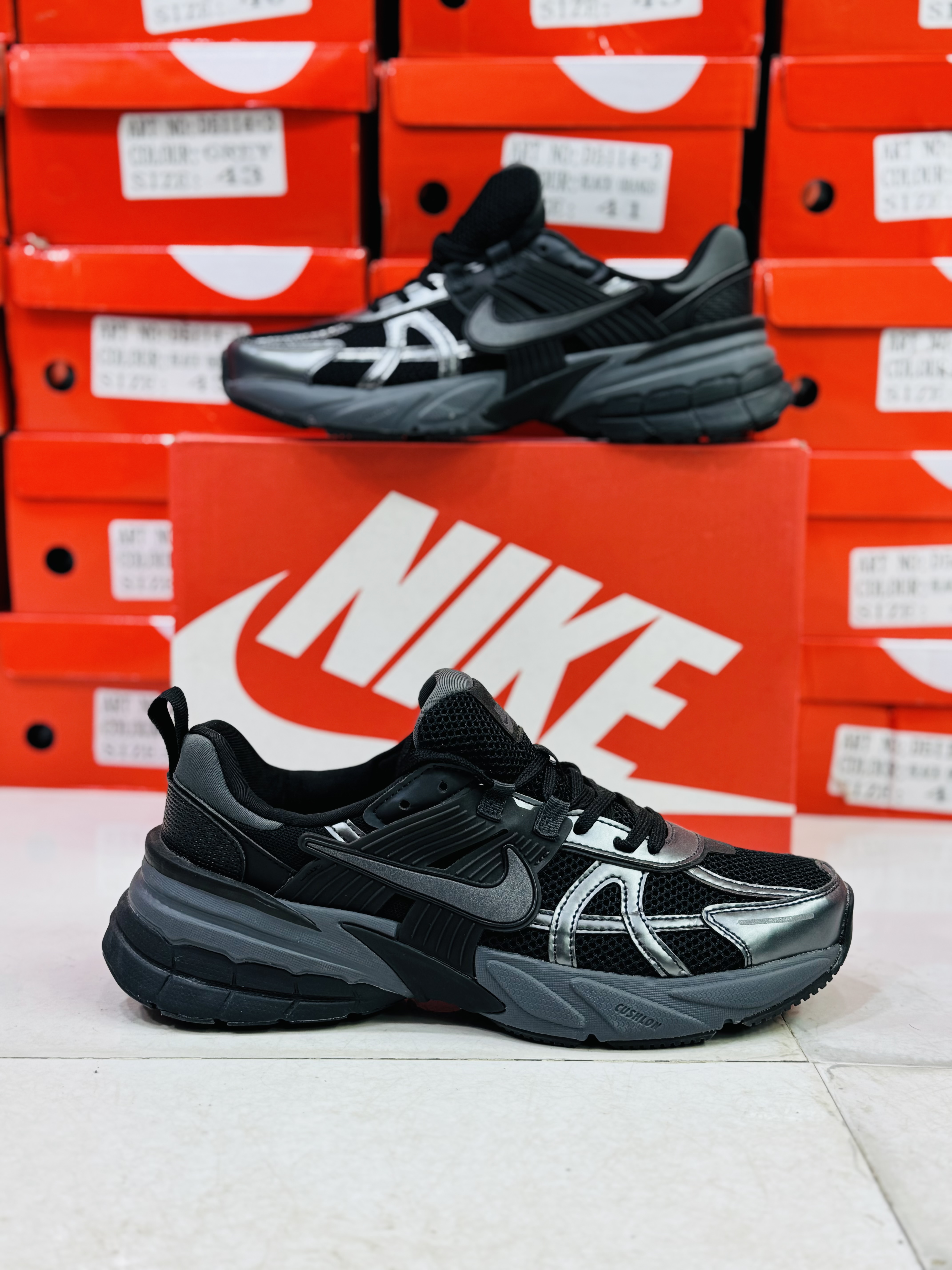 کتونی نایک V2k مستر کوالیتی |سایز بندی ۴۰ تا ۴۵|nike v2k